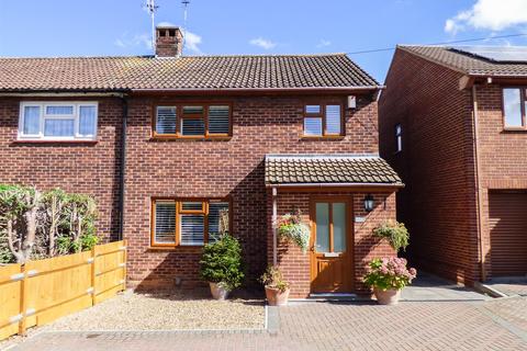 133 Valley Drive, Gravesend, DA12 5RU