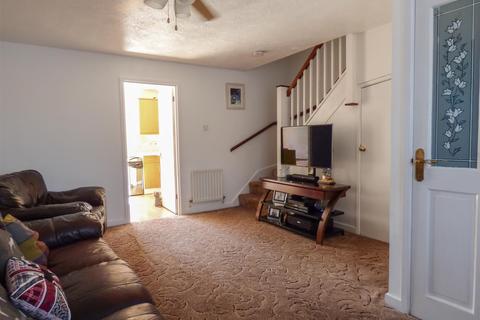33 Damigos Road, Gravesend, DA12 2LR
