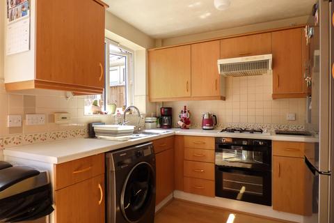 33 Damigos Road, Gravesend, DA12 2LR