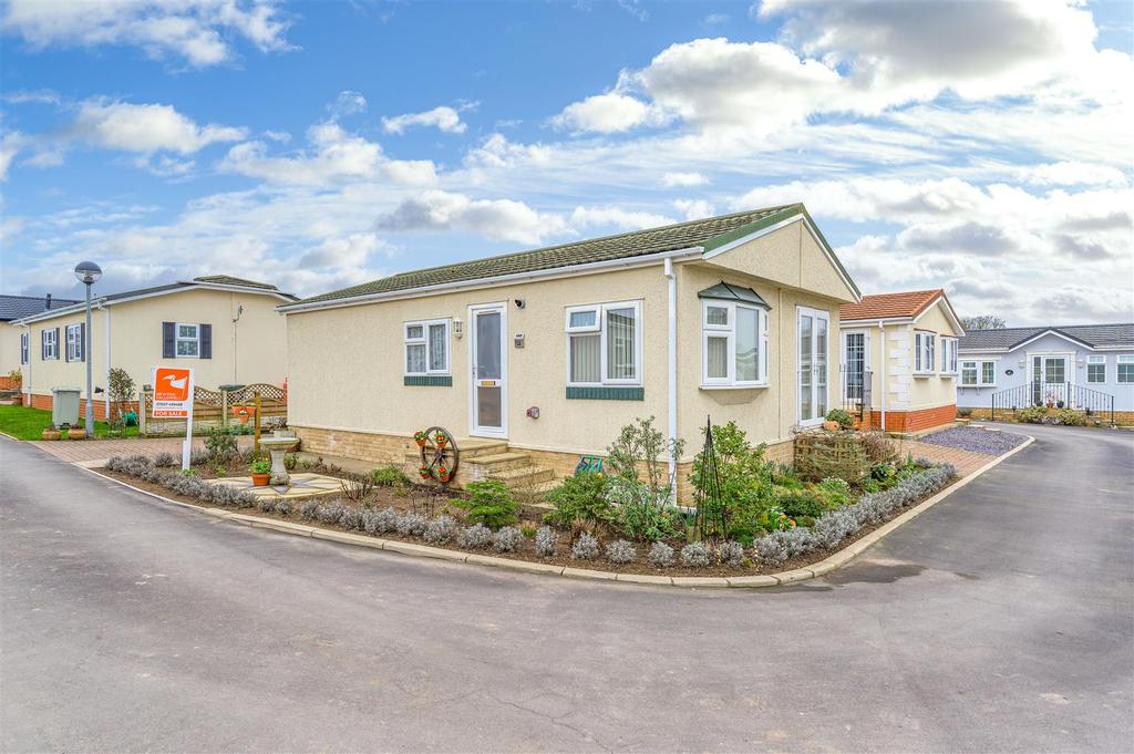 Greenacres Park, Spilsby Road, Horncastle 2 bed park home for sale £95,000