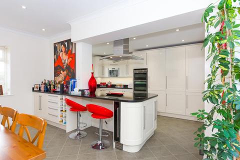 18 Plough Road, Epsom, KT19 9RA