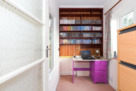18 Plough Road, Epsom, KT19 9RA