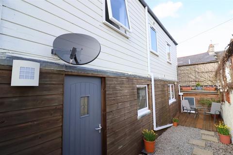 Bosvigo Cottage Bosvigo Road, Truro, TR1 3DG