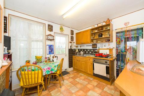 1 Windmill Avenue, Epsom, KT17 1LL