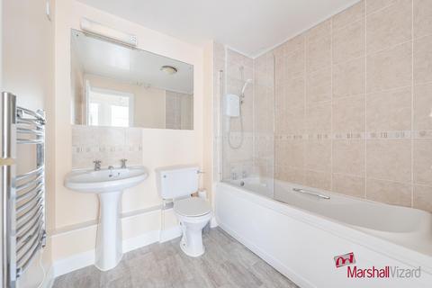 Flat 7, Wellington House Exeter Close, Watford, WD24 4BP