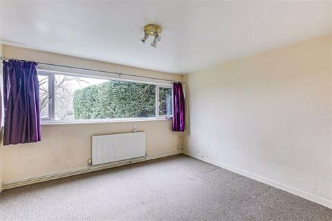 11 Master Close, Oxted, RH8 9NA