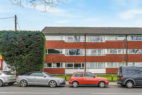 11 Master Close, Oxted, RH8 9NA