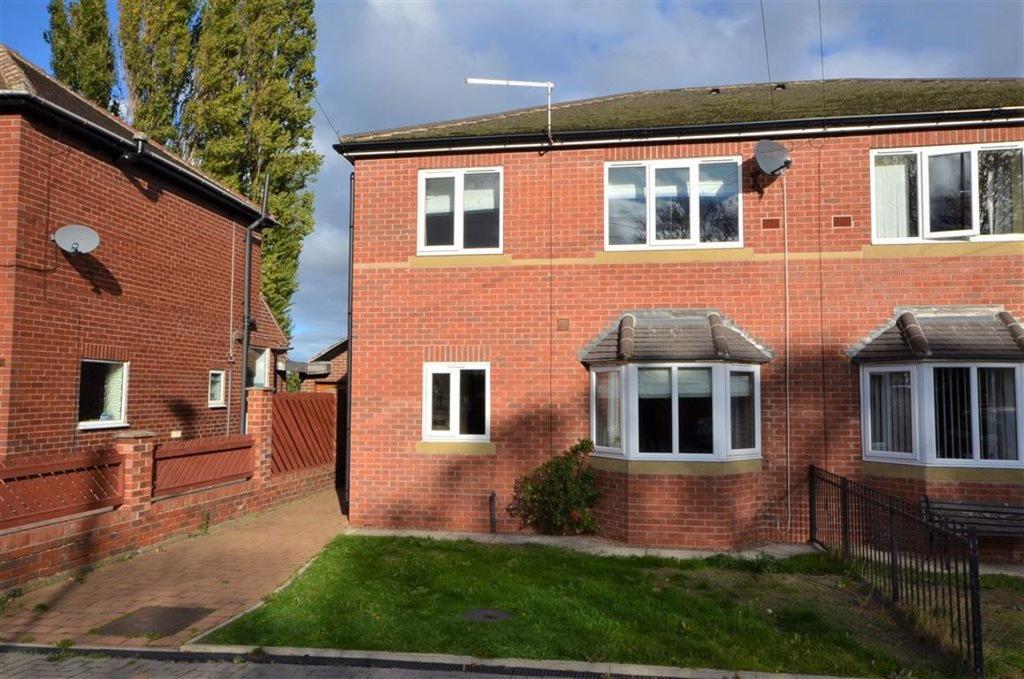 St James Court, Methley Road, Castleford, WF10 2 bed terraced house £