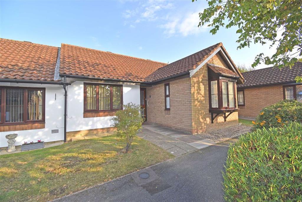 Meridian Court, Singleton, Ashford 2 bed semi-detached bungalow - £189,950