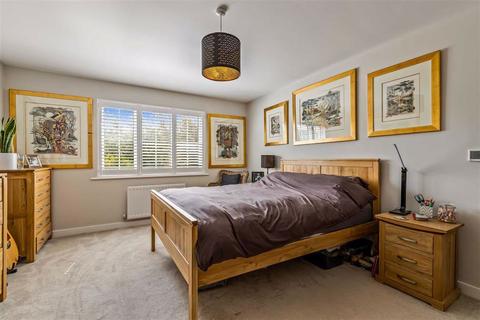 14 Augustine Drive, Finberry, Ashford, TN25 7GH