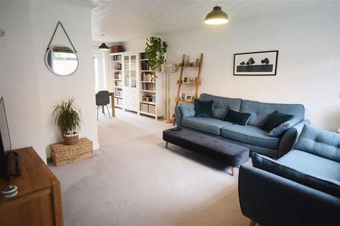 2 Apple Close, Prestbury, Cheltenham, GL52 3EJ