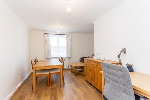 1 bedroom flat to rent, Green Court, Stepney Green, E1