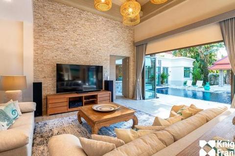 5 bedroom villa, Sai Taan Garden Villa, near Laguna, Phuket, 430 sq.m