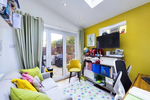 3 Beaumayes Close, Hemel Hempstead, HP1 1SW