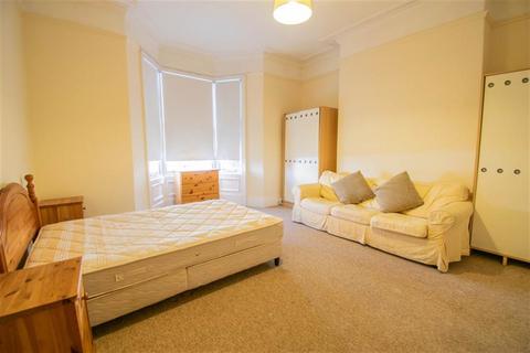 2 bedroom flat to rent, Oakland Road, Jesmond