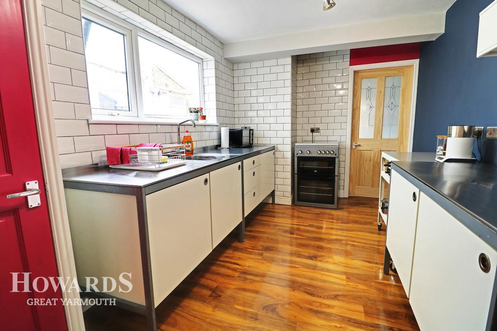 Wolseley Road, Great Yarmouth 3 bed terraced house £150,000