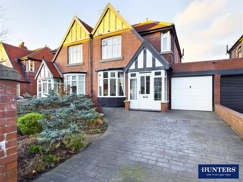 Side Cliff Road, Roker, Sunderland... 3 bed semidetached house £300,000