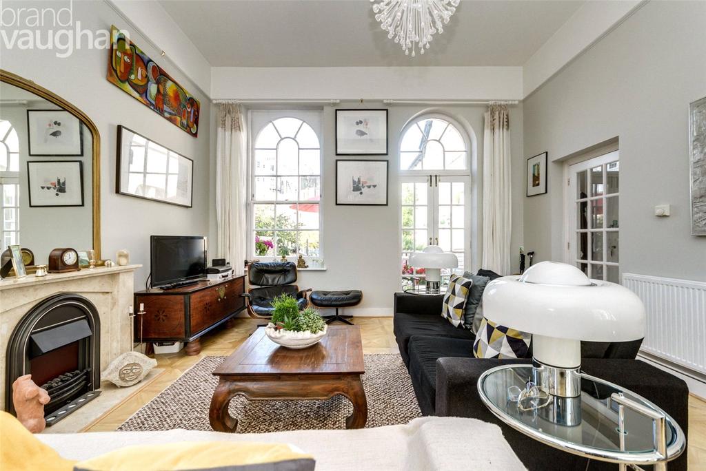 Kemp Town Mews, Arundel Place, Brighton, East Sussex, BN2 2 bed terraced house £450,000