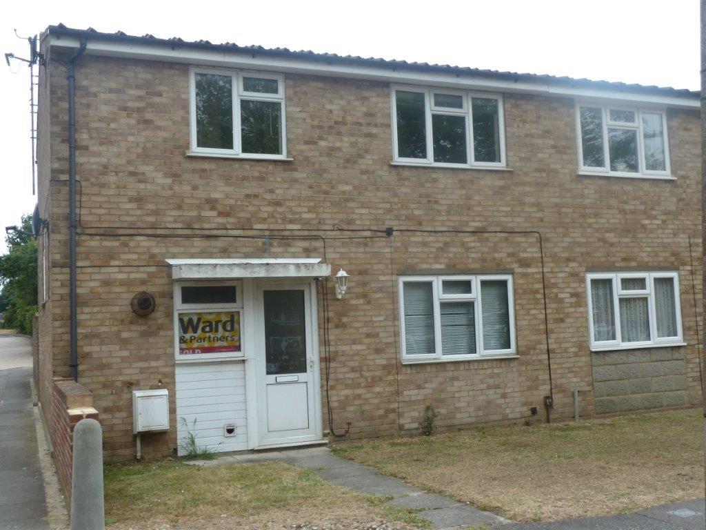 Cornwallis Avenue Gillingham ME7 3 bed end of terrace house £825 pcm
