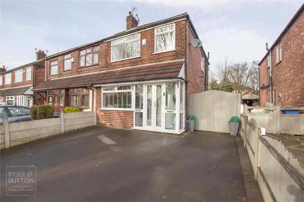Kingsway, Alkrington, Middleton, Manchester, M24 3 bed semidetached