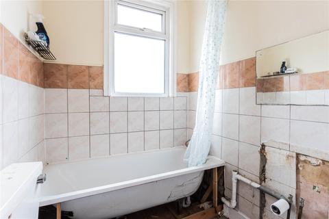 38 Brampton Road, London, N15 3SX