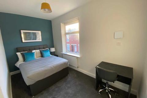 5 bedroom house share to rent - Oaklands Road, Manchester