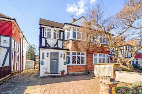 125 Latchmere Lane, Kingston Upon Thames, KT2 5NX