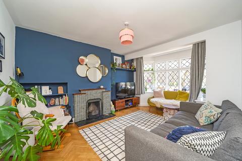 125 Latchmere Lane, Kingston Upon Thames, KT2 5NX
