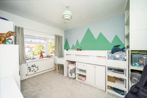 125 Latchmere Lane, Kingston Upon Thames, KT2 5NX