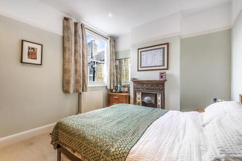 84 Dumbarton Road, London, SW2 5LU