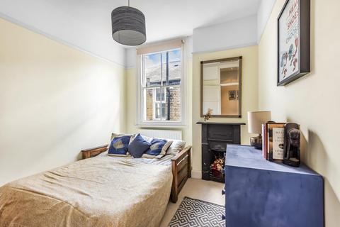 84 Dumbarton Road, London, SW2 5LU
