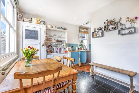 84 Dumbarton Road, London, SW2 5LU