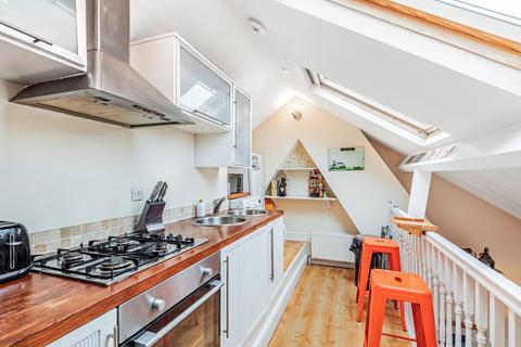 8b Raleigh Road, London, SE20 7JB