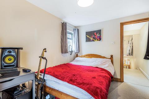 8b Raleigh Road, London, SE20 7JB