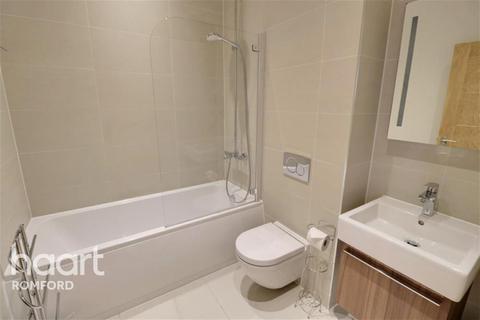1 bedroom flat to rent - Scimitar House - Eastern Road - RM1