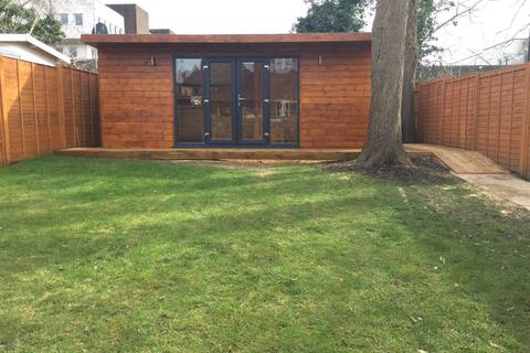 7 Abrahams Close, Amersham, HP7 9FA