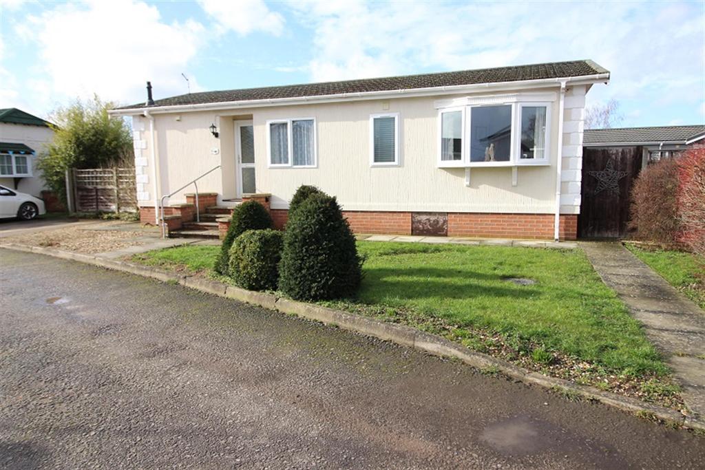 Riverview, Church Laneham, Retford, DN22 0FL 2 bed park home £90,000