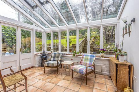 6 Yester Drive, Chislehurst, BR7 5LR