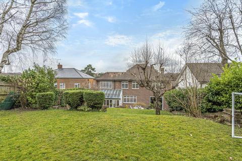 6 Yester Drive, Chislehurst, BR7 5LR