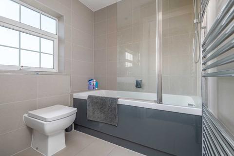 3 Cavendish Crescent, Elstree, Borehamwood, WD6 3JW