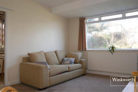 32 Grange Avenue, East Barnet, Barnet, EN4 8NL
