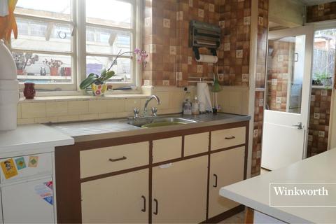 32 Grange Avenue, East Barnet, Barnet, EN4 8NL