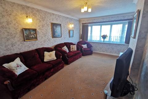 3 Maeslan, Rhos, Swansea, SA8 3HH