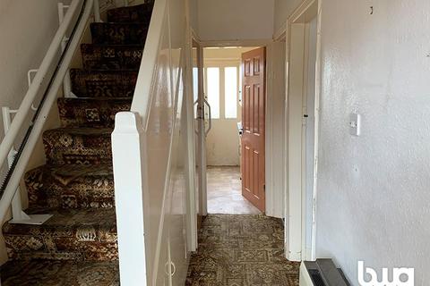 136 Stroud Road, Shirley, Solihull, B90 2JX