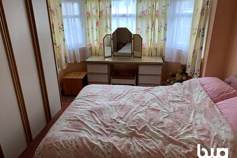 136 Stroud Road, Shirley, Solihull, B90 2JX
