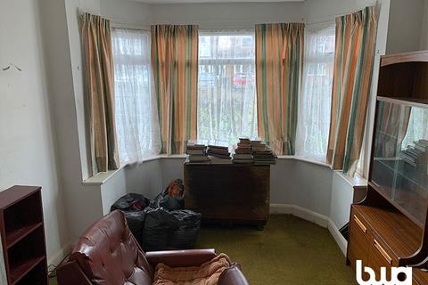 136 Stroud Road, Shirley, Solihull, B90 2JX