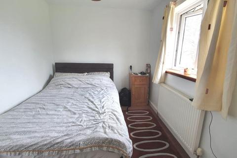 28 Bourne Crescent, Northampton, NN5 7JD