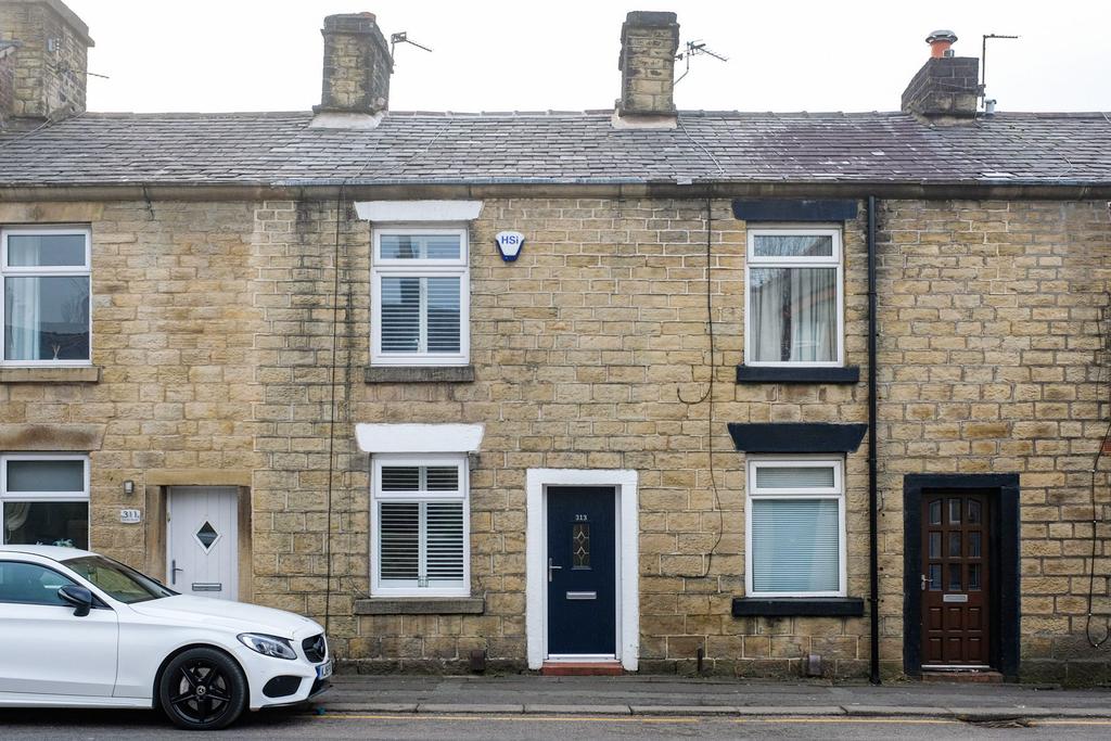 Darwen Road, Bolton, BL7 2 bed cottage £145,000