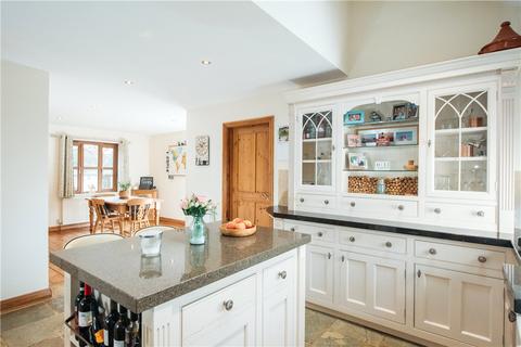 10 Elmfield Close, Potterspury, Towcester, NN12 7PE
