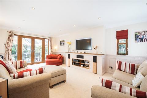 10 Elmfield Close, Potterspury, Towcester, NN12 7PE